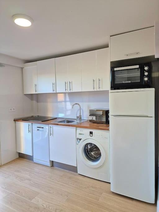 Encantador Duplex Para 6 A 1 Minuto De La Playa Benalmádena Dış mekan fotoğraf