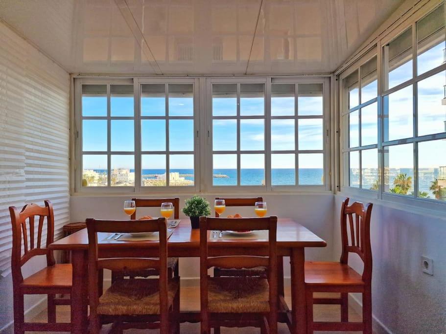 Encantador Duplex Para 6 A 1 Minuto De La Playa Benalmádena Dış mekan fotoğraf