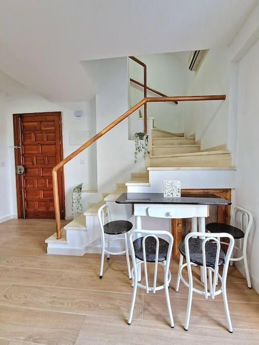 Encantador Duplex Para 6 A 1 Minuto De La Playa Benalmádena Dış mekan fotoğraf